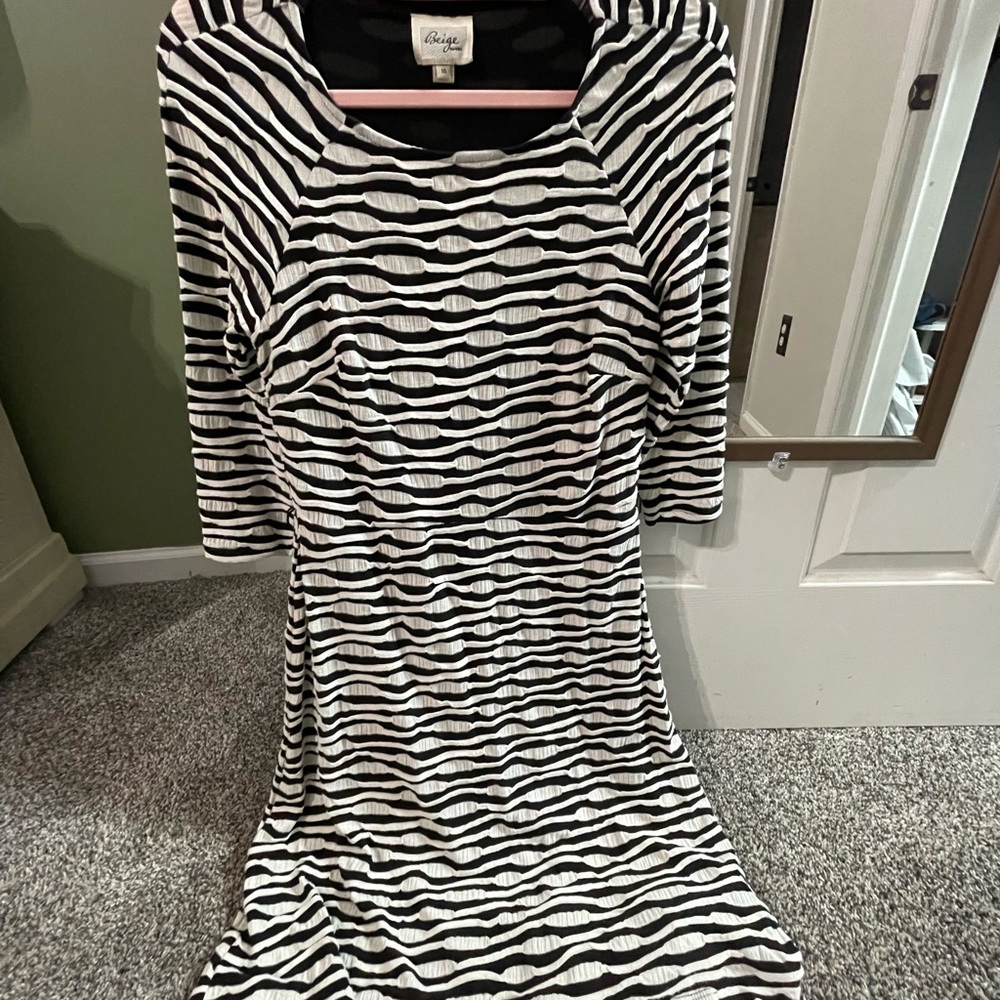 Beige by eci Black and White Patterned Long Sleeve Dress
